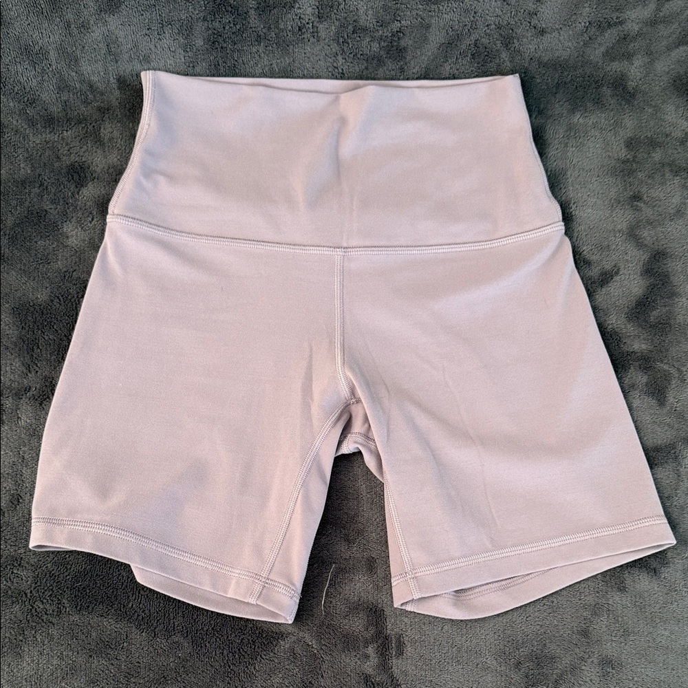 Like new, LuluLemon, Lavender, Align, High-Rise, Short 6”, Size 4